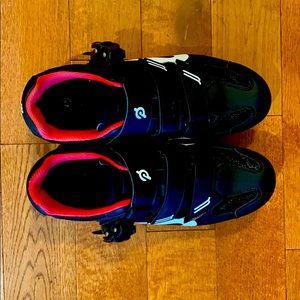 Peloton bike shoes size 41 (9 US) lightl…